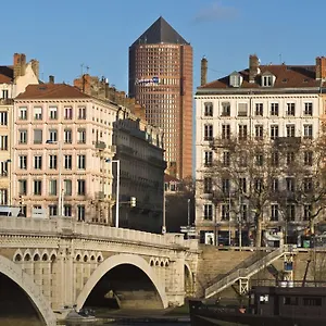 **** Hotel Radisson Blu Hotel, Francia